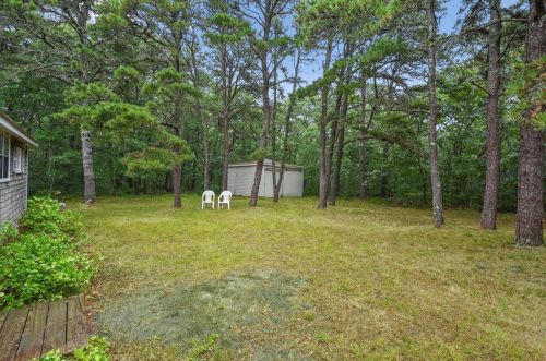 46 Bow Rd, Eastham MA 02642-1877 exterior