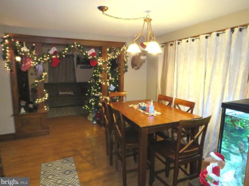 129 Progress Ave, West Deptford NJ 08096-1211 exterior