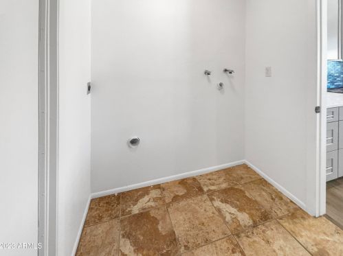 1956 Angela Dr, Phoenix AZ  85023-2334 exterior