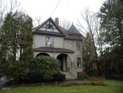 101 Windsor Rd, Newton, MA 02468-1121