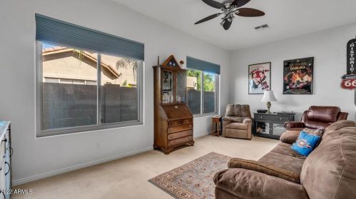 3017 Eagle Claw Dr, Phoenix AZ 85086-2113 exterior