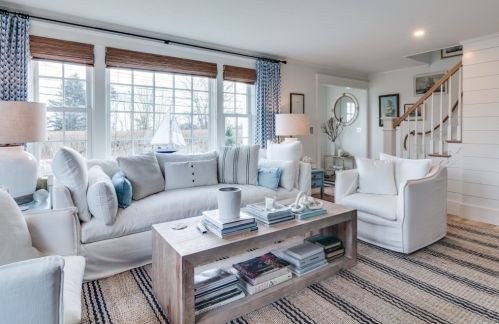 1 Normanstone Dr, Rockport MA  01966-1910 exterior