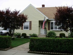 15 Colonial Ave, Newton, MA 02460-1214