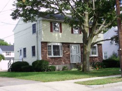 293 River St, Newton, MA 02465-1437