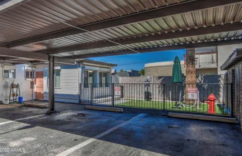 4135 27th St, Phoenix AZ  85016-5767 exterior