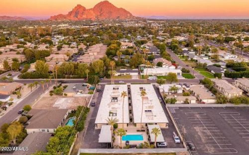 5028 34th St, Phoenix AZ 85018-1404 exterior