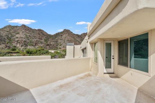 1825 Cinnabar Ave, Phoenix AZ  85020-1916 exterior