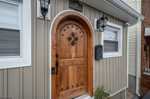 29 Prospect Pl, Belleville, NJ 07109-2526