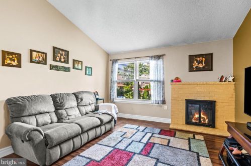 236 Mantua Blvd, West Deptford NJ 08051-1038 exterior