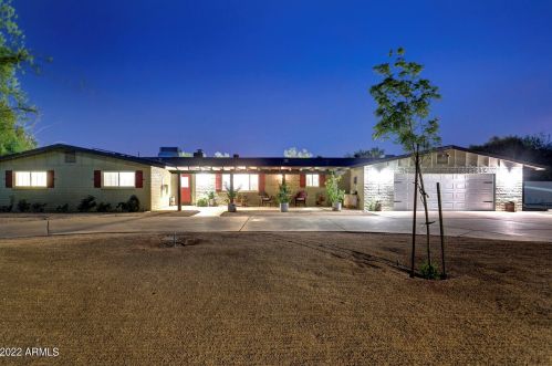 10045 36th St, Phoenix, AZ 85028-3942