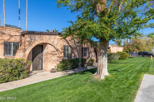 3036 32nd St, Phoenix, AZ 85018-6824