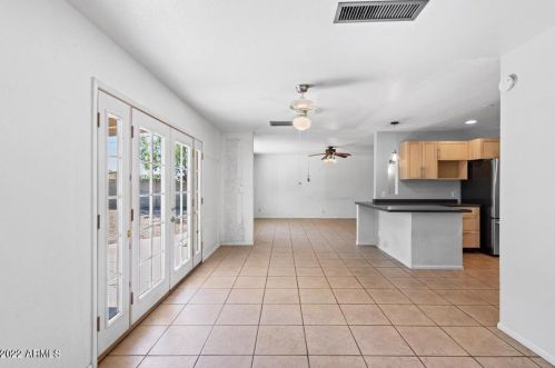 7207 35 Dr, Phoenix AZ 85053-7611 exterior