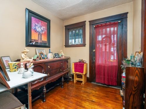 50 Harlem St, Worcester MA 01610-2148 exterior