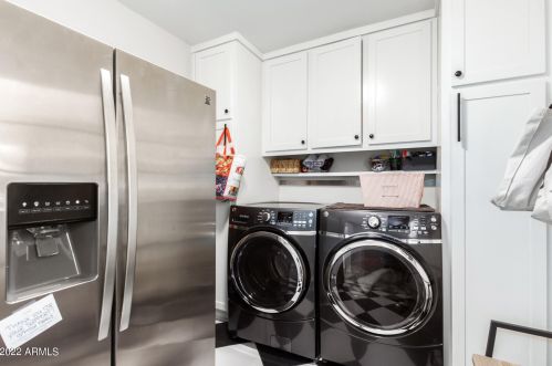 4231 Catalina Dr, Phoenix AZ 85031-3726 exterior