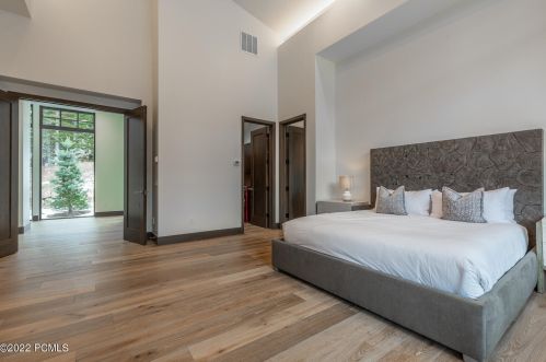 215 White Pne Cyn Rd, Park City UT 84060-6514 exterior