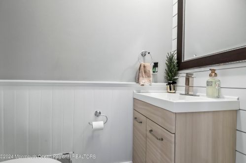 20 Frank Applegate Rd, Jackson Twp NJ  08527-2454 exterior