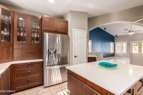 2712 Beautiful Ln, Phoenix AZ 85042-7073 exterior