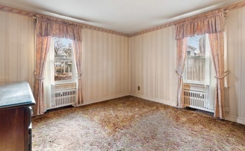 37 Spruce St, Milton MA 02186-4633 exterior