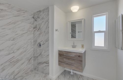 18439 2nd St, Phoenix AZ 85022-1008 exterior