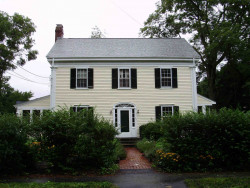 122 Concord St, Newton, MA 02462-1005