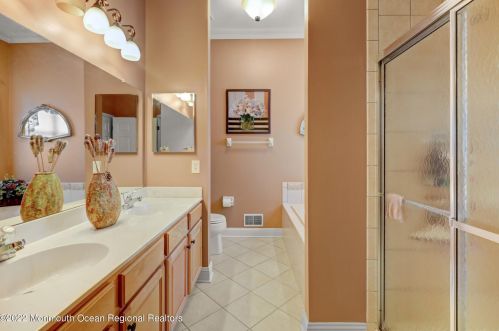 25 Pine Valley Rd, Jackson Twp NJ 08527-4014 exterior