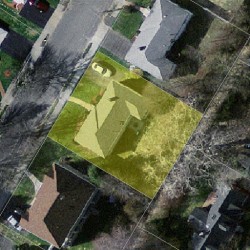 70 Selwyn Rd, Newton MA 02461-2126 aerial view