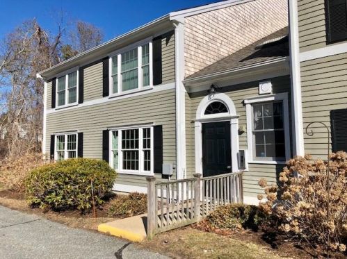 2 Englewood Dr, Harwich MA 02645-2737 exterior