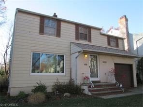2432 Laurelhurst Rd, Cleveland OH  44118-4671 exterior