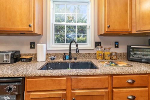 15 Sussex Dr, Carlisle PA 17013-4804 exterior