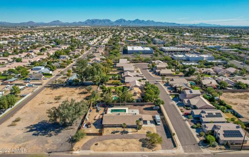 18739 30th St, Phoenix AZ  85050-3409 exterior