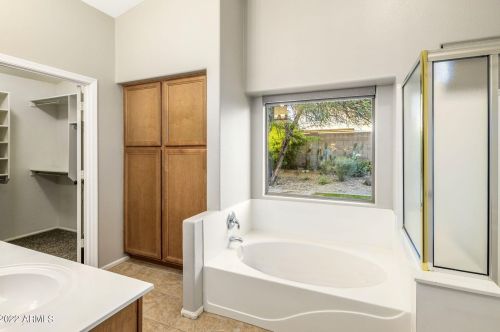 2440 Blue Sky Dr, Phoenix AZ  85085-4761 exterior