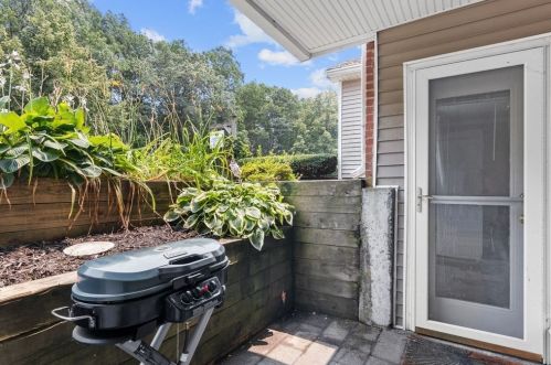 30 Chapman St, Weymouth MA 02189-1975 exterior