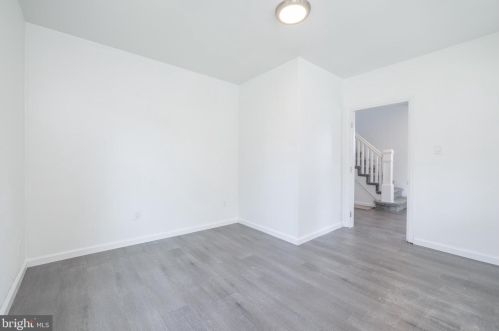 1022 Penn Line Rd, West Deptford NJ 08066-1075 exterior