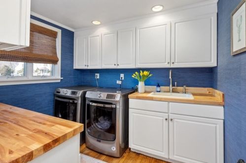 36 Hersey St, Hingham MA exterior