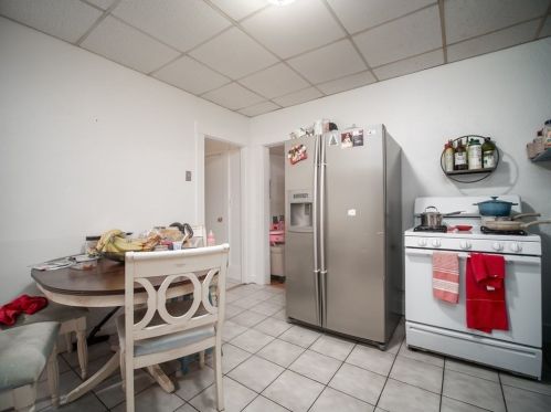 1025 Pleasant St, Weymouth MA 02189-2515 exterior