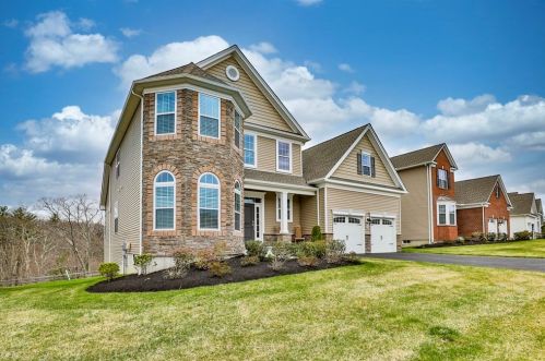 45 Pine Tree Dr, Methuen, MA 01844-1268