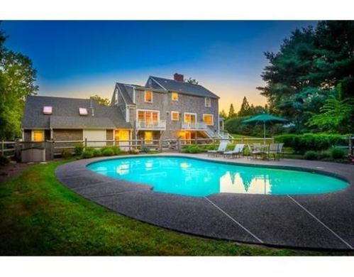 131 River Rd, Topsfield, MA 01983-2003