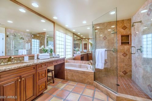 9416 47 St, Phoenix AZ 85028-5204 exterior