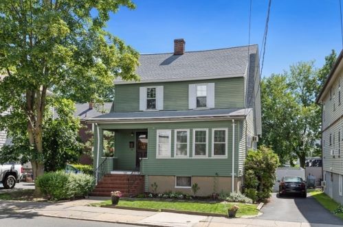 529 Pleasant St, Winthrop MA  02152-2756 exterior