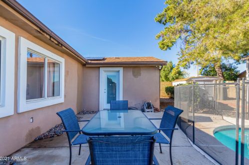 3736 Charter Oak Rd, Phoenix AZ 85032-7452 exterior