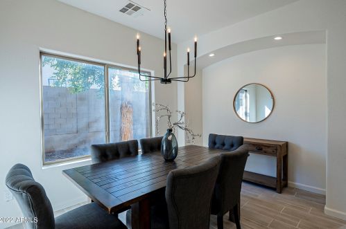 603 Beautiful Ln, Phoenix AZ 85042-7074 exterior