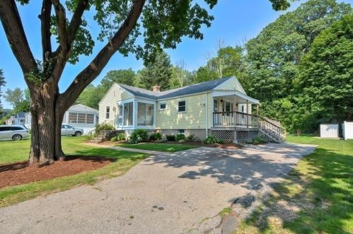 109 Flagg St, Worcester MA  01602-1454 exterior