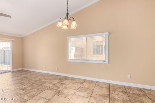 812 Chambers St, Phoenix AZ 85040-9061 exterior