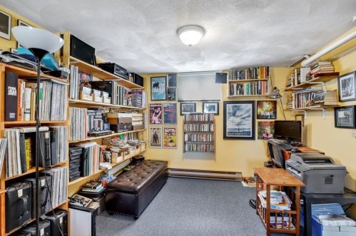 51 Rdg St, Arlington MA 02474-1706 exterior