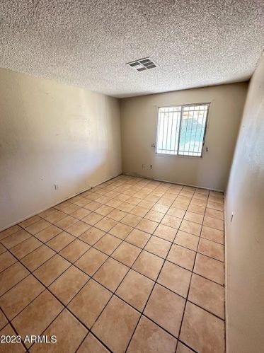 2214 73rd Dr, Phoenix AZ  85035-3211 exterior