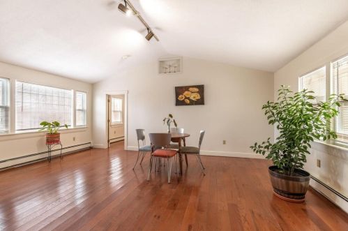 140 Norfolk St, Worcester MA 01604-2910 exterior