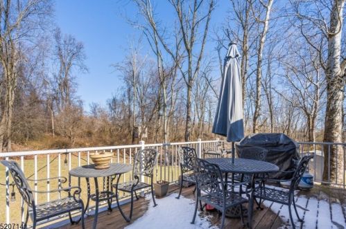 370 Shire Rd, Milford NJ  08848-1720 exterior