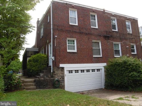 807 Knorr St, Philadelphia, PA 19111-4825