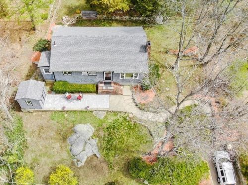 1088 Commercial St, Weymouth MA 02189-1632 exterior