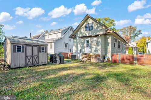 23 Watkins Ave, West Deptford NJ  08096-1235 exterior